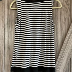 Nice casual tee shirt with a little bling of silver threading.